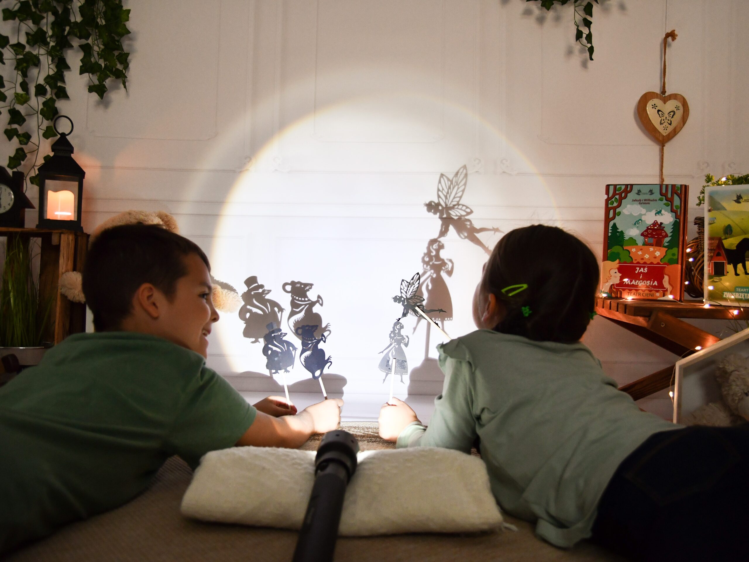 Teatrzyk cieni Calineczka - obrazek 3